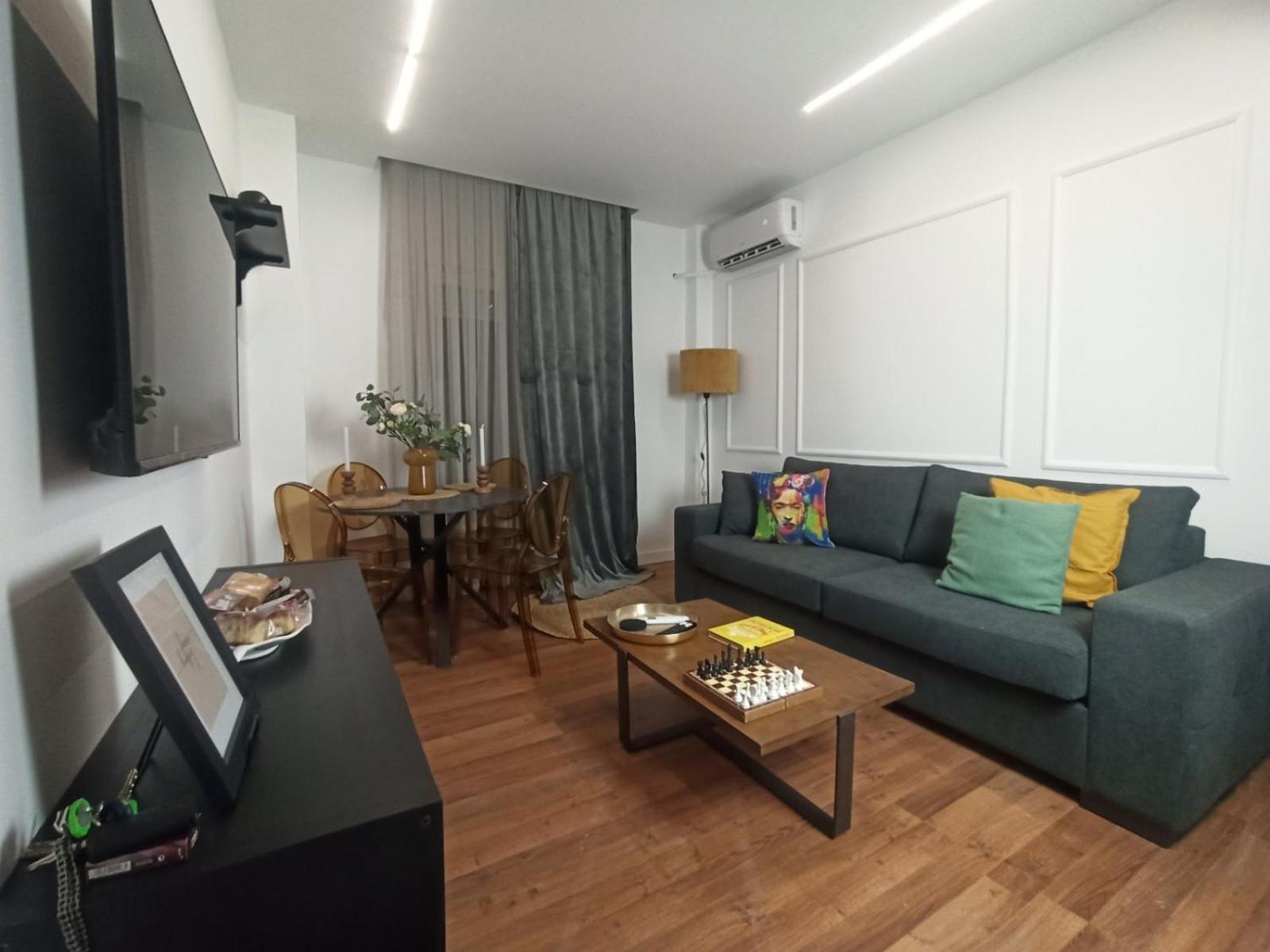 Down Town Luxurious Apartments 6 Александроуполис Экстерьер фото